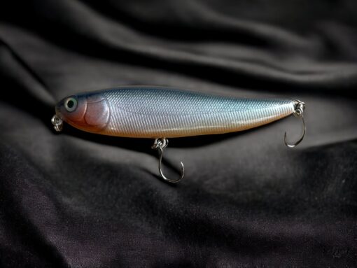 Pike's Nemesis Handcrafted "Gardon Carmin" Lure for Unmatched Precision - Image 2