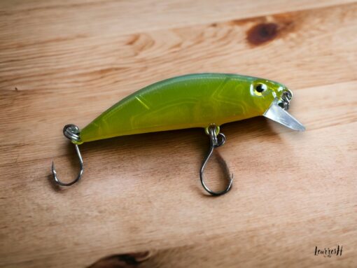 Phoxy Minnow Handcrafted Electro Lime Trout Lure for Anglers - Image 3