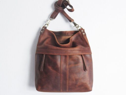 Exquisite Tan Leather Shoulder Bag Elevate Your Style with Versatility and Sophistication - Image 4