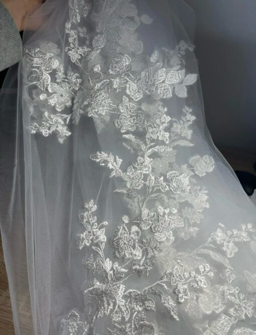 Exquisite Floral Lace Cathedral Bridal Veil Elevate Your Bridal Look with Grace and Elegance - Image 5