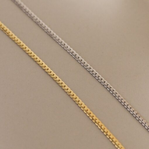 Caitlyn Minimalist Men's Bold Snake Chain Necklace Elevate Your Everyday Style - Image 2