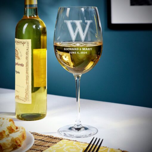 Personalized Wine Glass Set with Crystal Stopper Etched Elegance for Wine Enthusiasts - Image 4
