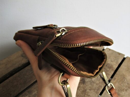Unleash Your Style The Ultimate Leather Phone Bag for Festivals and Beyond - Image 6