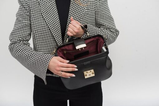 Timeless Leather Satchel The Epitome of Style and Functionality for Women - Image 4