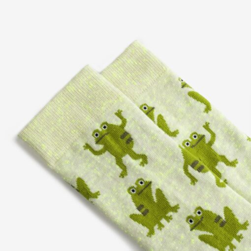 Marsh Frogs Socks Leap into Vibrant Comfort with Every Hop - Image 2