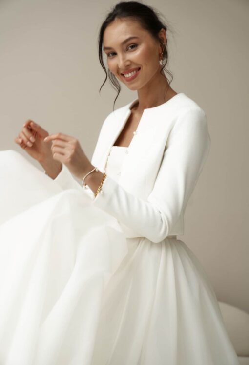 Exquisite Bridal Shrug Elevate Your Wedding Attire with Warmth and Elegance - Image 3