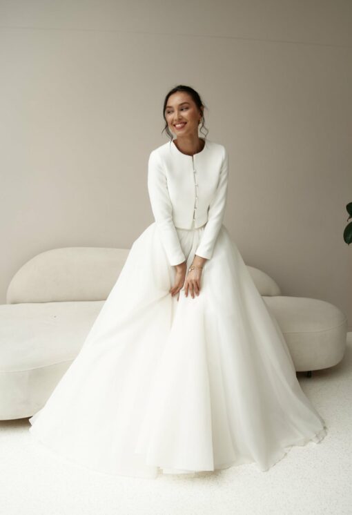 Exquisite Bridal Shrug Elevate Your Wedding Attire with Warmth and Elegance - Image 2