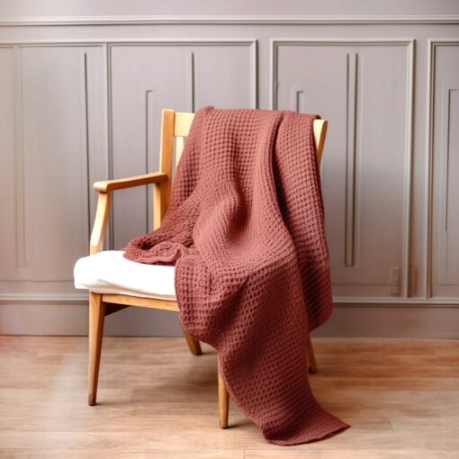 Indulge in Comfort Luxurious Linen Waffle Throw for Home and Baby - Image 3