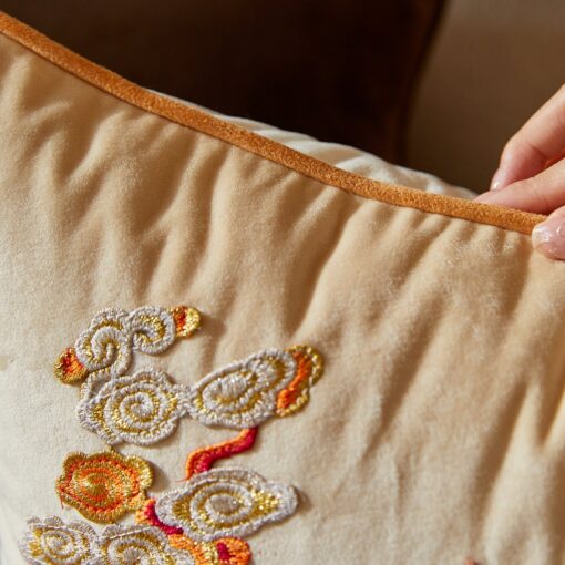 Luxurious Velvet Animal Appliqu? Throw Pillow Cover Embellish Your Abode with Retro Elegance - Image 5