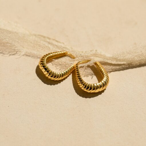 Ribbed Hoop Earrings Bold Geometric Statement Jewelry for a Chic Look - Image 2