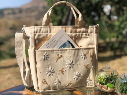 Embroidered Daisy Delight Handcrafted Canvas Tote for Summer Vibes - Image 3