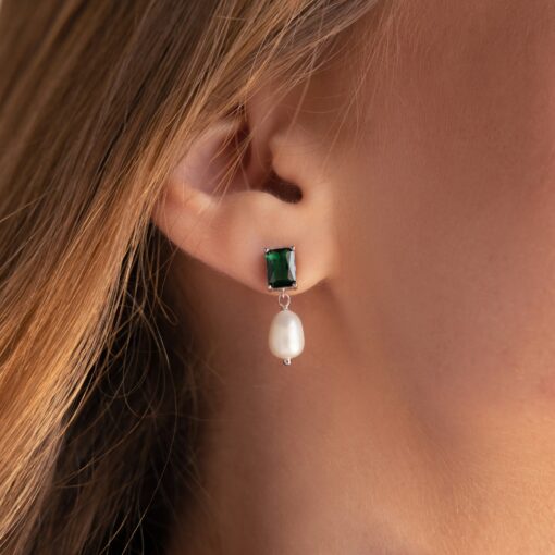 Captivating Emerald A Symphony of Green Radiance - Image 6