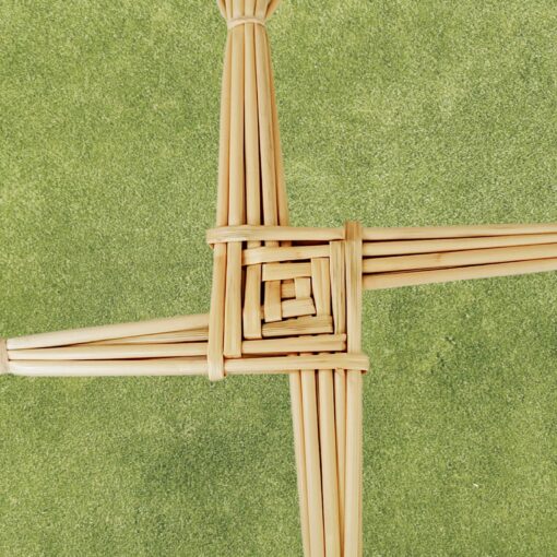 Brighid's Cross Intricate Wheat Weaving for Irish Heritage and Home Decor - Image 3
