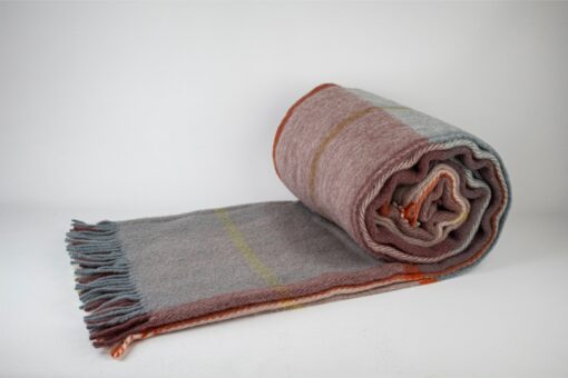 Luxurious 78.5"x86.5" Green/Purple Tartan Plaid Wool Blanket Ultimate Warmth and Style - Image 6