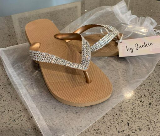 Crystal-Embellished Havaianas Elevate Your Summer Style - Image 3