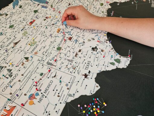 Discover the USA Personalized Travel Map with National Parks, Landmarks, and Push Pins - Image 2