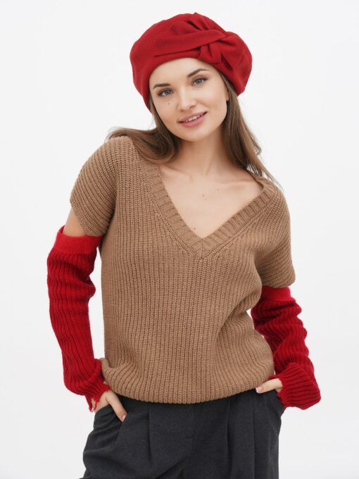 Ravishing Red French Wool Beret A Chic Winter Accessory for Fashion-Savvy Women - Image 4