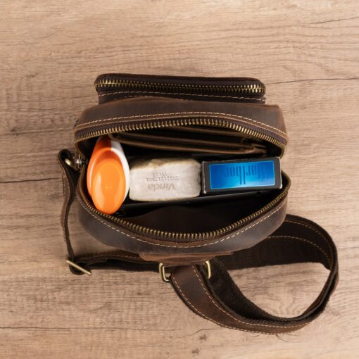 Timeless Leather Crossbody Elevate Your Style with Minimalist Chic - Image 6