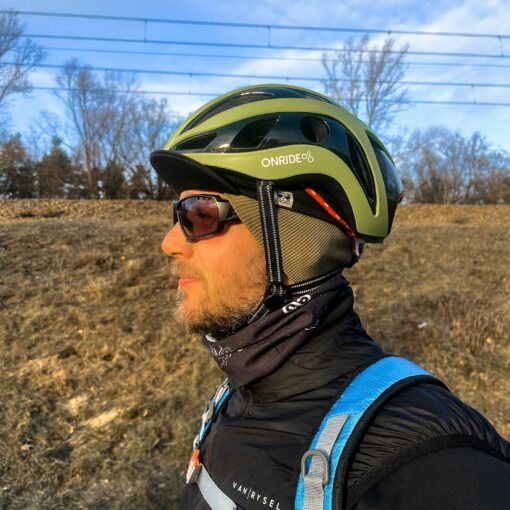 Warm Up Your Ride The Ultimate Winter Cycling Cap for Unstoppable Adventures - Image 3