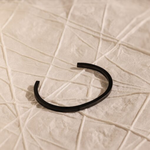 Caitlyn Minimalist Men's Black Bangle Bracelet The Epitome of Masculine Elegance - Image 2