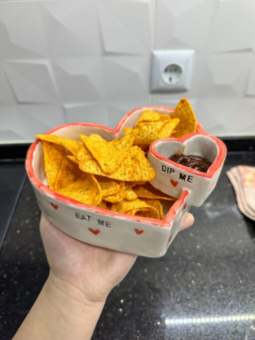 Heart-Shaped Chip and Dip Bowl The Perfect Treat for Romantic Evenings - Image 5