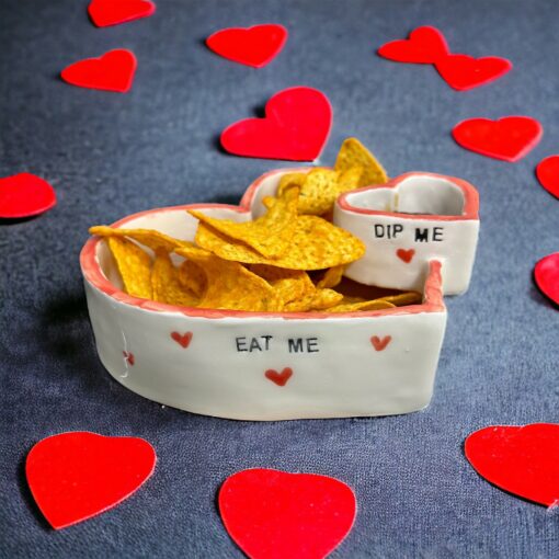 Heart-Shaped Chip and Dip Bowl The Perfect Treat for Romantic Evenings - Image 2