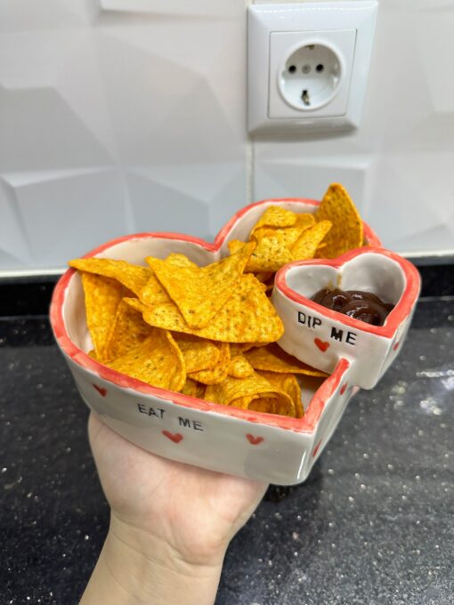 Heart-Shaped Chip and Dip Bowl The Perfect Treat for Romantic Evenings - Image 4