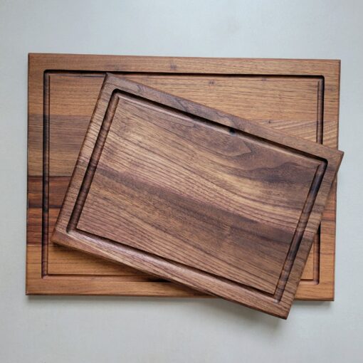 Premium Black Walnut Cutting Board with Juice Groove for Charcuterie and Culinary Delights - Image 3