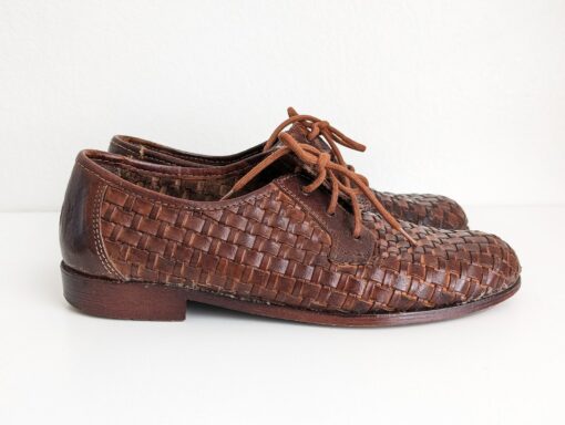 Vintage Woven Derby Shoes Italian Brown Leather Oxford Lace-Ups for Men (Size 8) - Image 4