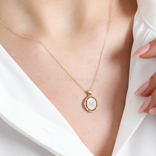 Exquisite 14K Gold Letter Necklace Personalize Your Style with Initial Charm - Image 5