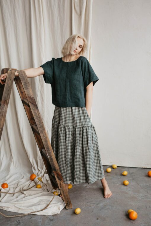 VAKARE Elegant Long Linen Skirt in Green Gingham for Women - Image 5