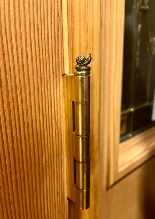 Limited Edition Snail Trio Hinge Head's Exclusive Collectible Set - Image 4