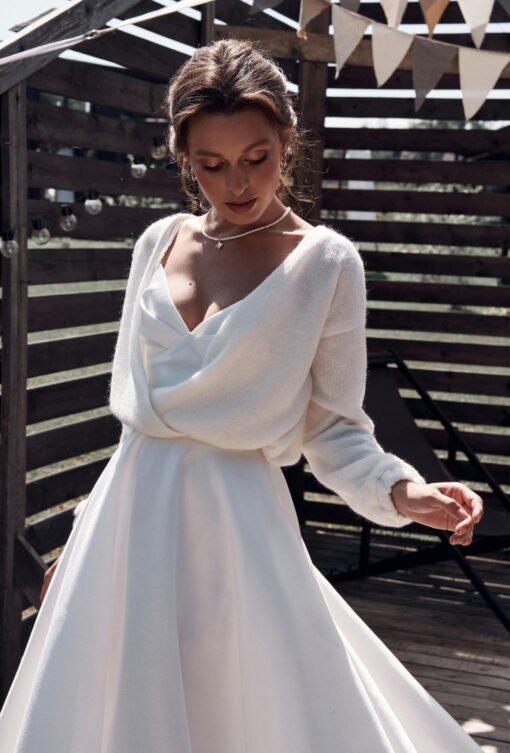 Enchanting Bridal Embrace Ivory Knitted Cardigan with Ribbons for an Autumn Wedding - Image 3