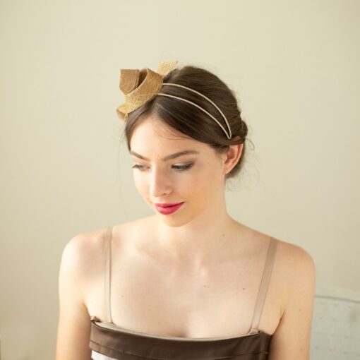 Gilded Grace Minimalist Gold Fascinator for Bridal Elegance - Image 3