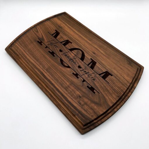 Personalized Mother's Day Cutting Board A Cherished Keepsake for Mom - Image 3