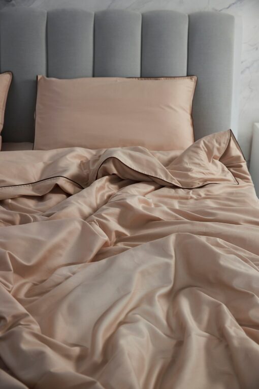 Indulge in Tranquil Slumber Beige Sateen Duvet Cover, 100% Cotton Luxury for a Restful Night - Image 4
