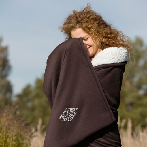 Cozy Comfort, Personalized Embroidered Monogram Sherpa Blanket for Cherished Moments - Image 3