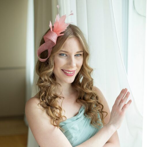 Exquisite Feather Fascinator Adorn Your Bridal Ensemble with Grace and Elegance - Image 2