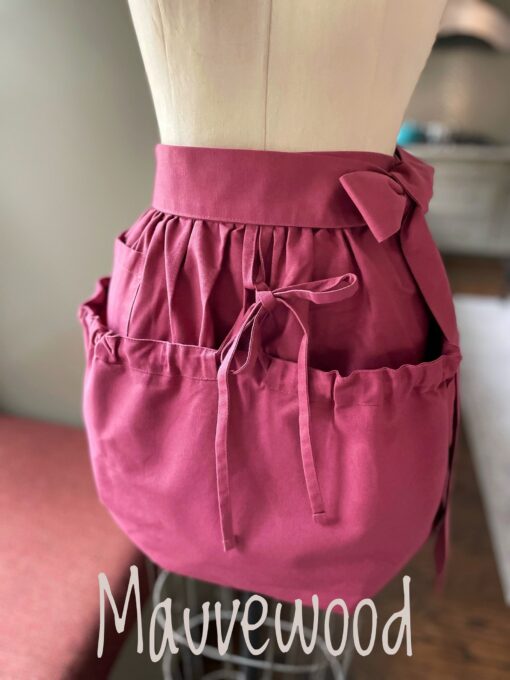 Harvesting and Gardening Apron Your Essential Companion for Outdoor Adventures - Image 4