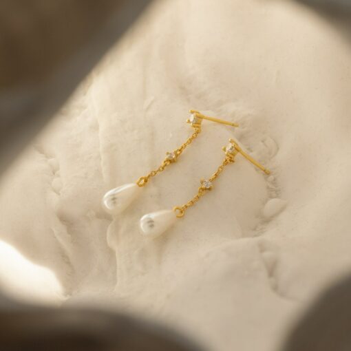 Caitlyn Minimalist Diamond Pearl Chain Earrings Shimmering Elegance for Every Occasion - Image 4
