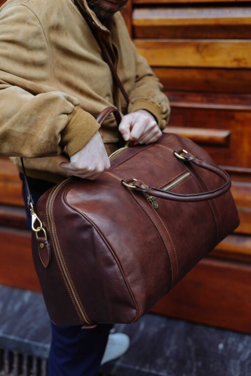 Premium Leather Travel Companion Your Ultimate Weekender and Gym Buddy - Image 3
