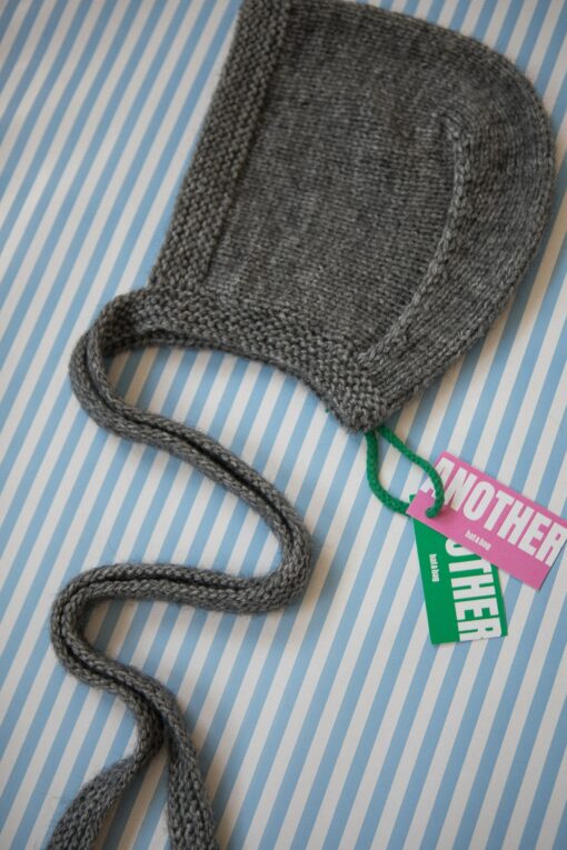 Hand-Knitted Mohair Bonnet Cozy Warmth in a Melange Grey Hue - Image 6