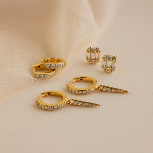Unveil the Mystery Caitlyn Minimalist's Surprise Earrings Box with Velvet Case (Value $90) - Image 6