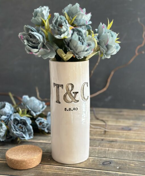 Personalized Anniversary Vase Celebrate Your Love with a Custom Engraved Keepsake - Image 2
