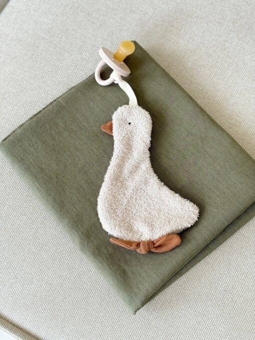 Adorable Pacifier Clip and Blanket Holder for Baby's Comfort and Style - Image 4