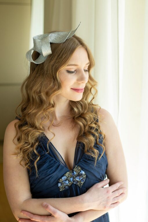 Exquisite Bridal Fascinator Adorn Your Special Day with Sculptural Elegance - Image 3