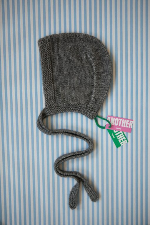 Hand-Knitted Mohair Bonnet Cozy Warmth in a Melange Grey Hue - Image 2