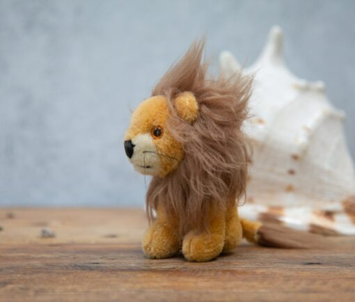 Vintage Steiff Lion Cub A Timeless Treasure with Classic Charm - Image 6