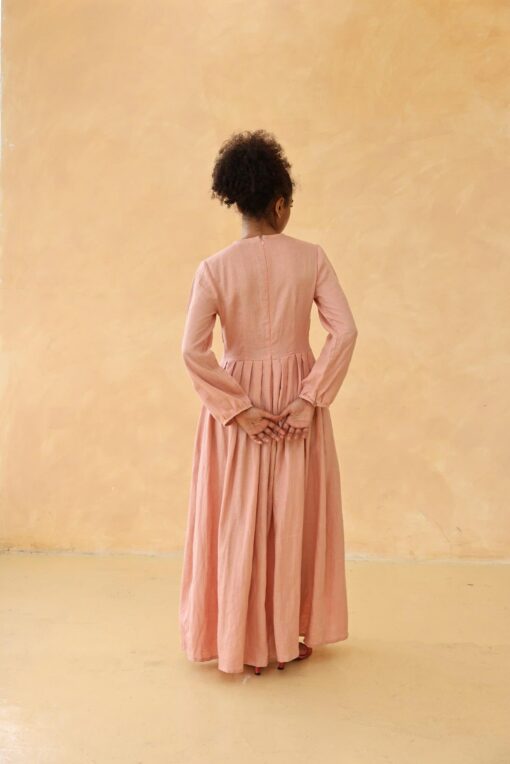 Elegant and Flowing Maxi Linen Dress for Special Occasions - Image 3