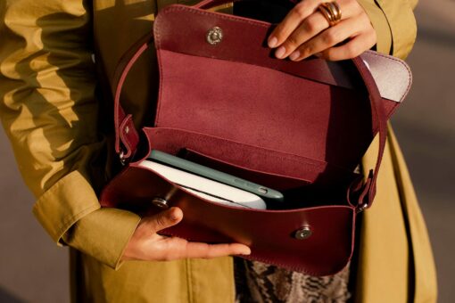 Burgundy Minimalist Shoulder Purse The Epitome of Elegance and Style - Image 6